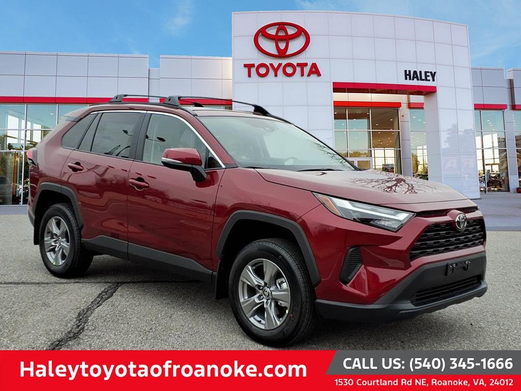 2025 Toyota RAV4 XLE's photo