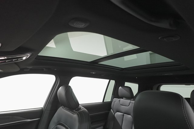 2025 Jeep Grand Cherokee Limited photo 22