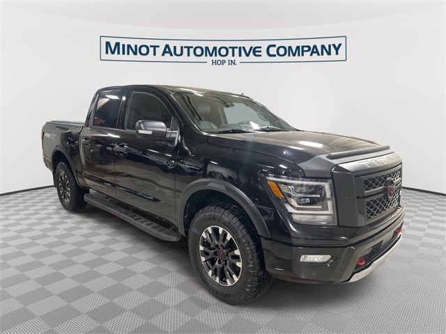 2023 Nissan Titan PRO-4X's photo