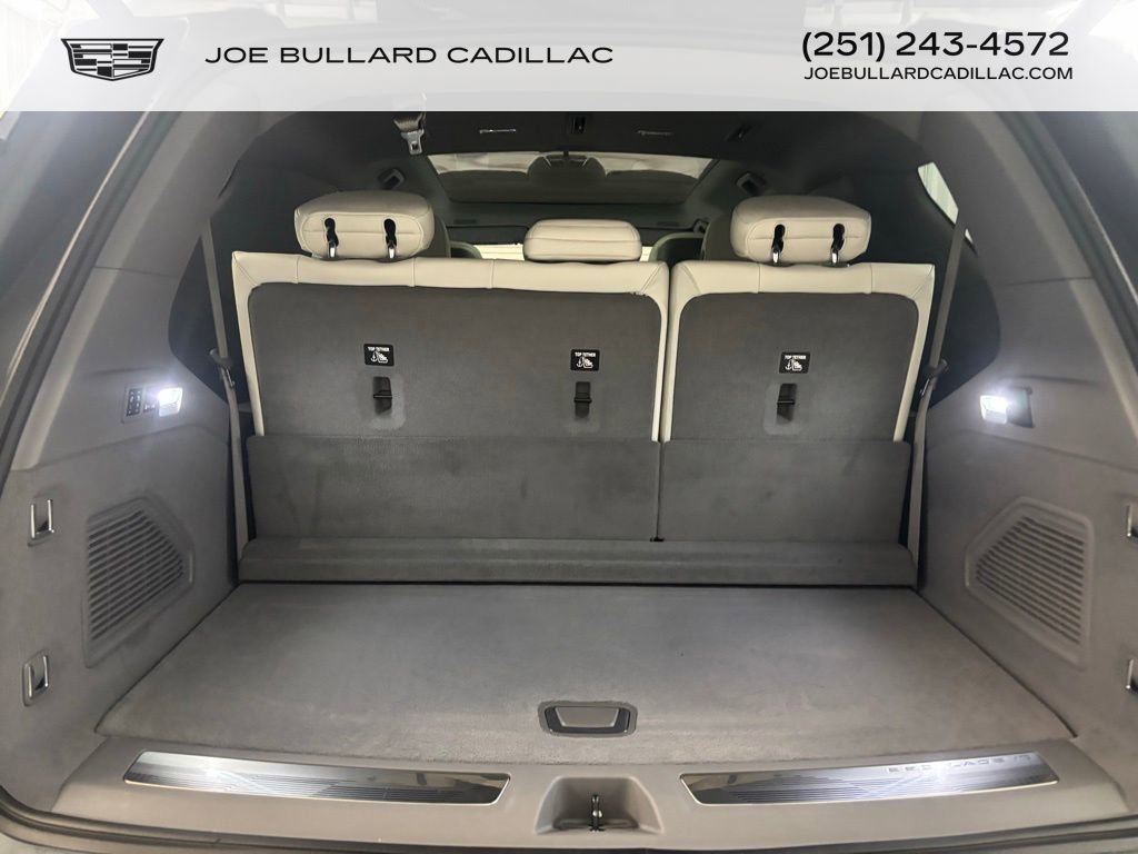 2026 Cadillac Escalade Luxury photo 21