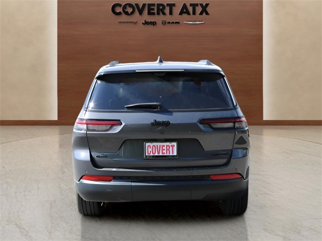 2025 Jeep Grand Cherokee Limited photo 4