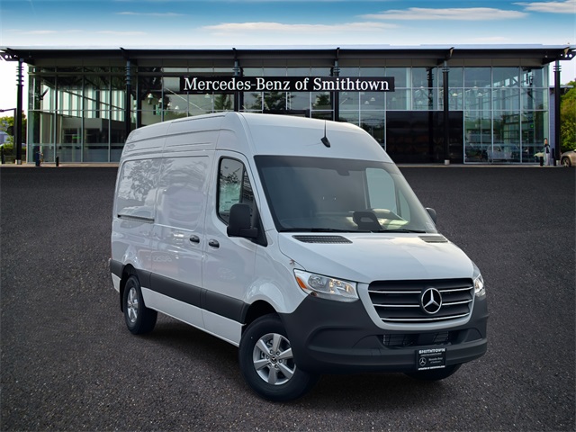 2026 Mercedes-Benz Sprinter Cargo Van Base's photo