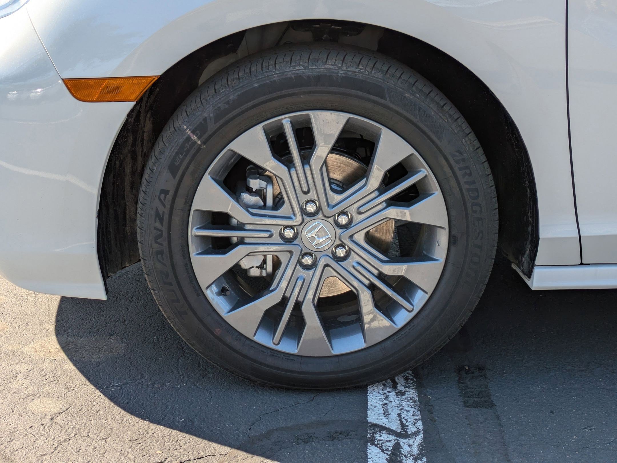 2026 Honda Odyssey Touring photo 9