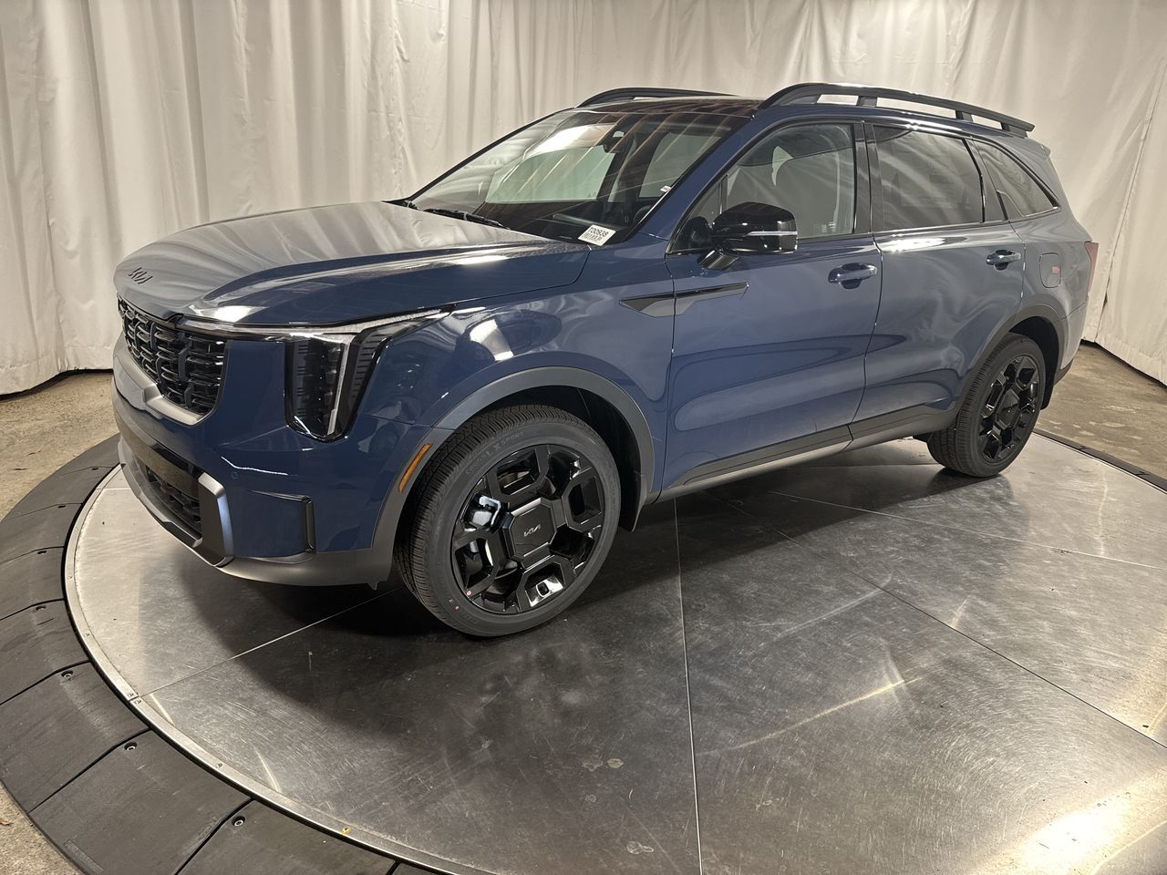 2025 Kia Sorento X-Line EX's photo