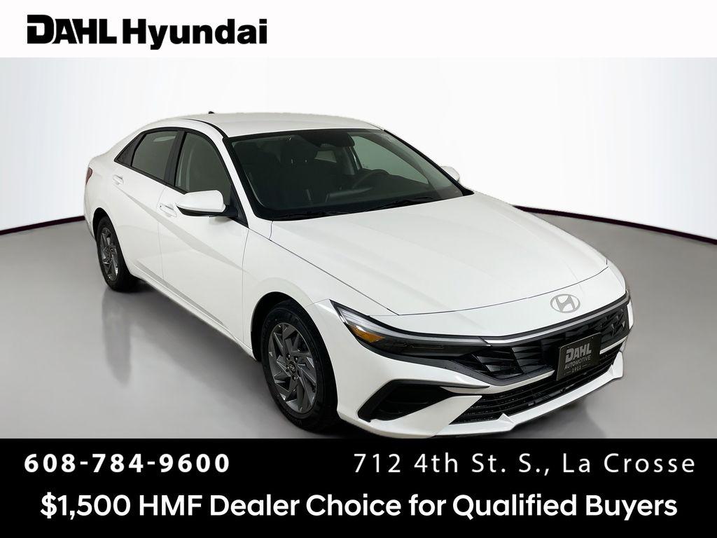 2026 Hyundai Elantra Blue's photo