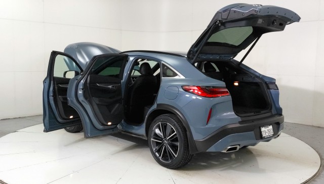 Used 2023  INFINITI LUXE image 10