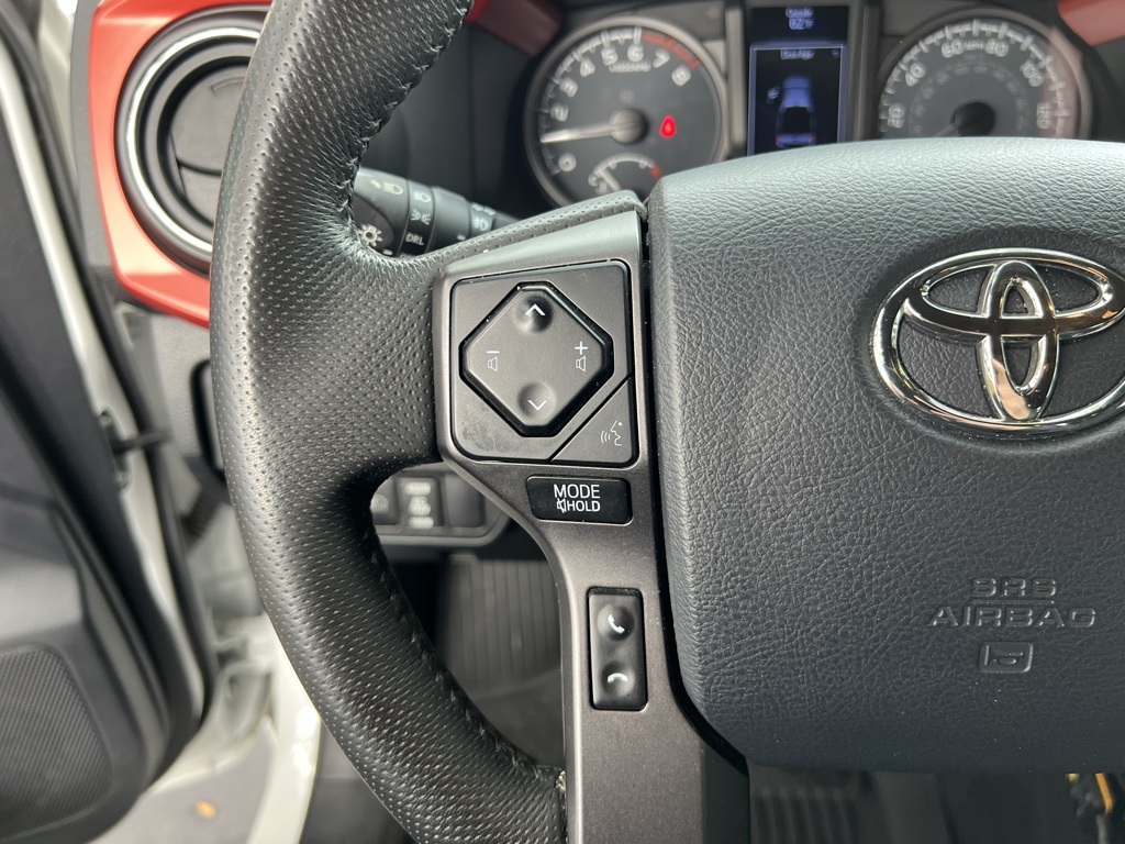 2020 Toyota Tacoma SR5 photo 13