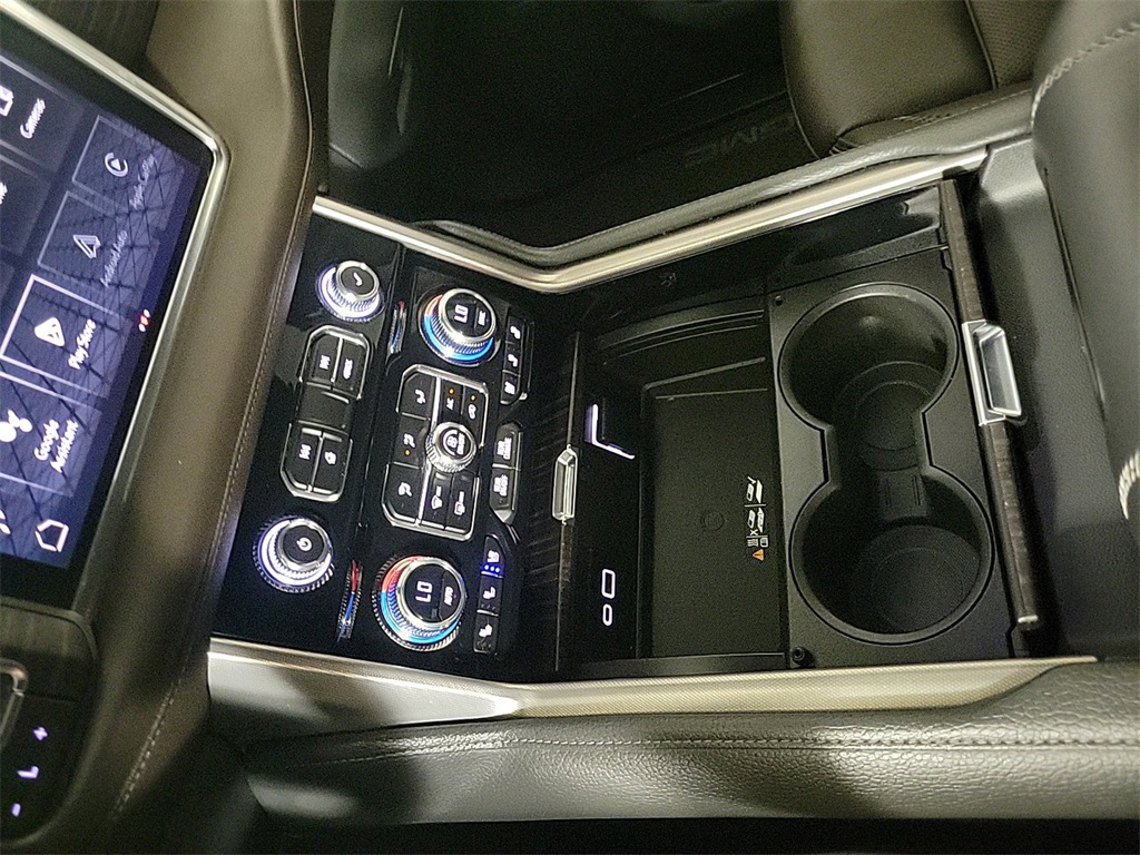 2023 GMC YUKON - Image 21