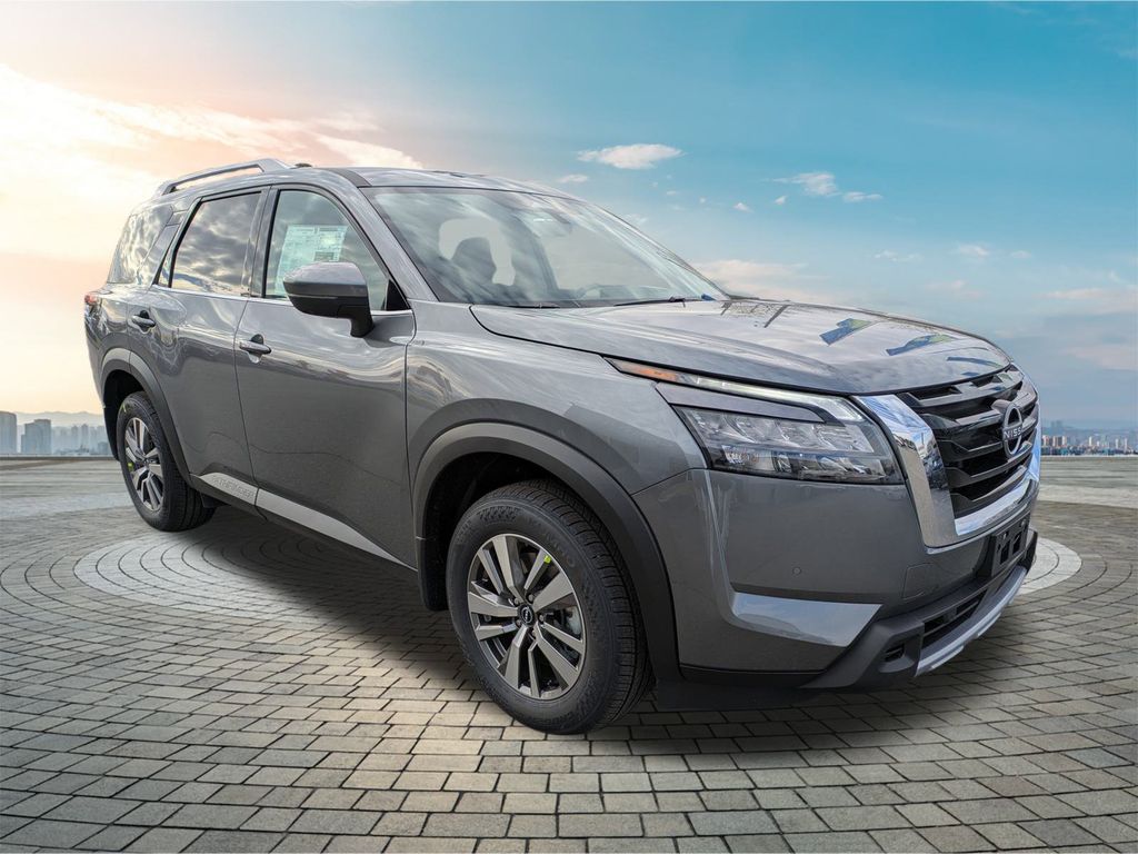 2025 Nissan Pathfinder SL's photo