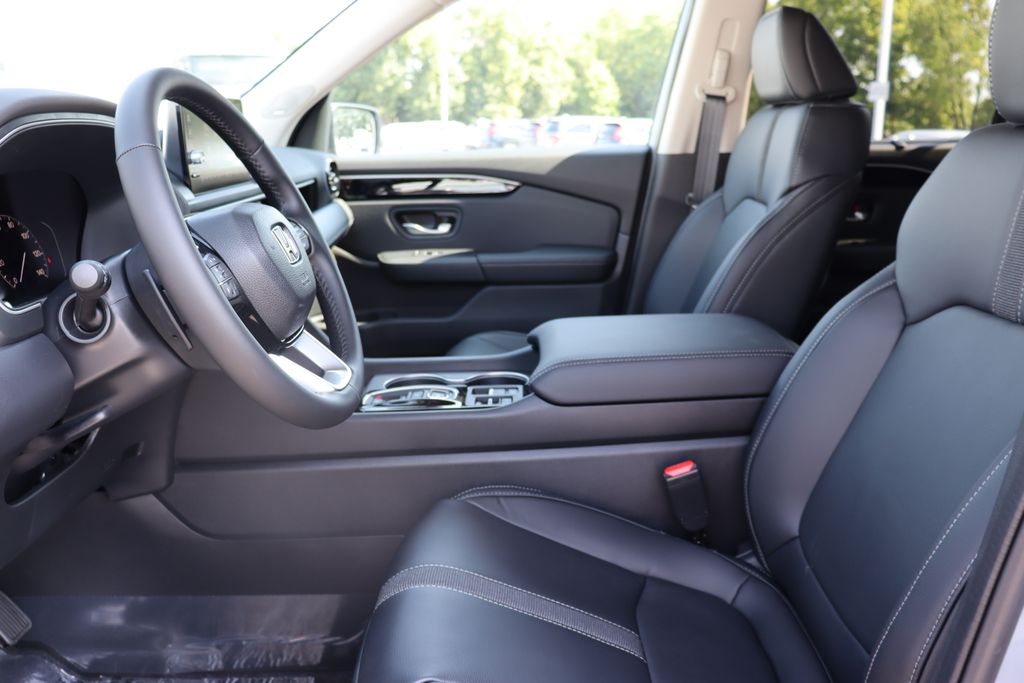 2025 Honda Pilot Touring photo 30