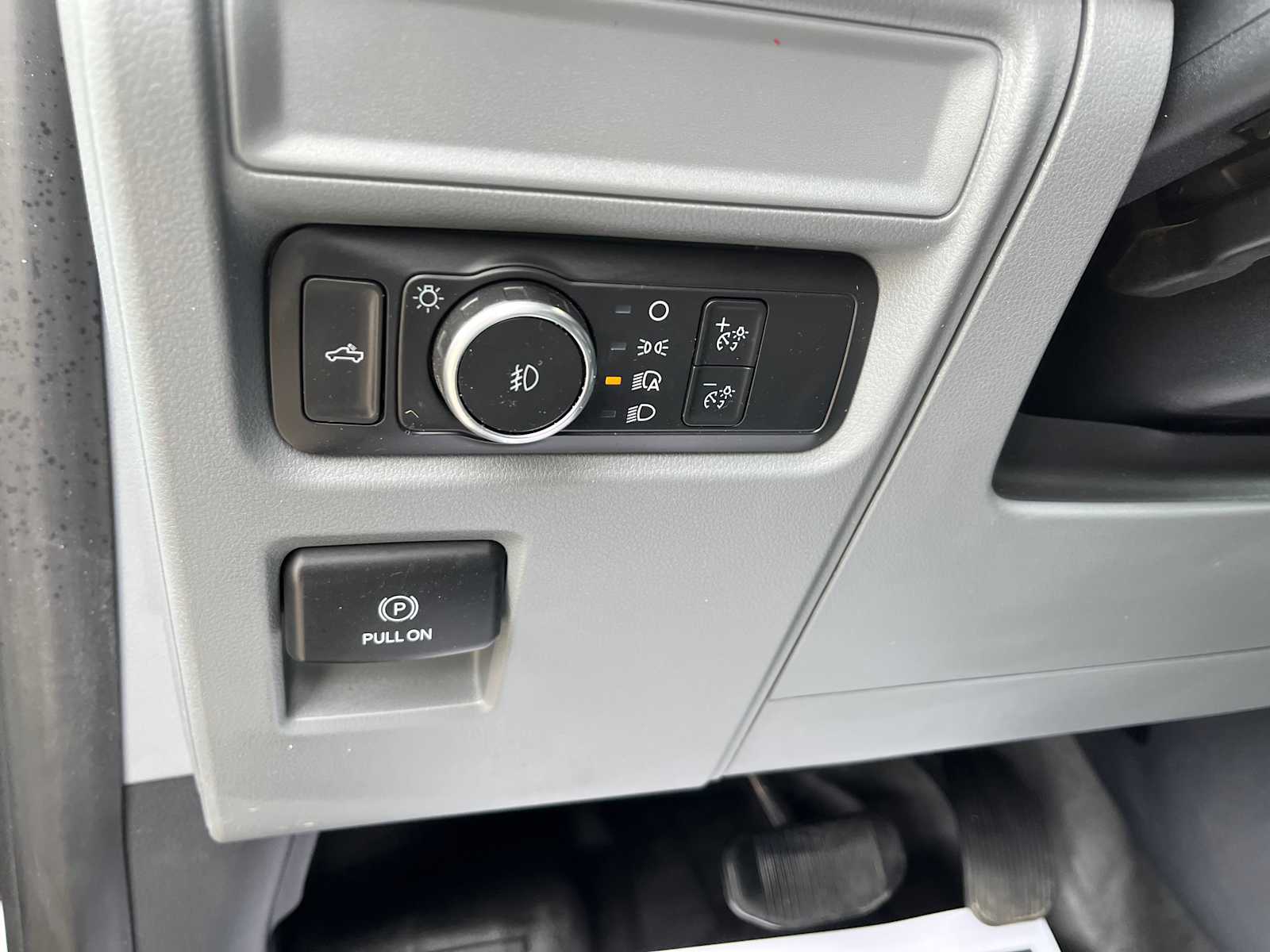 2022 Ford F-150 XL photo 18