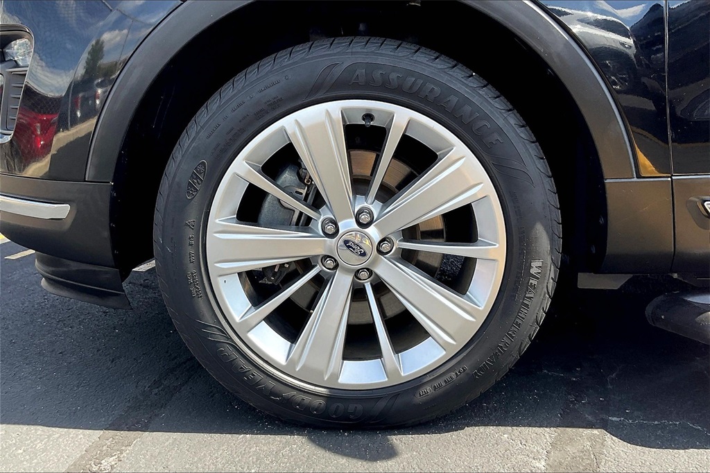 2019 Ford Explorer Limited photo 7