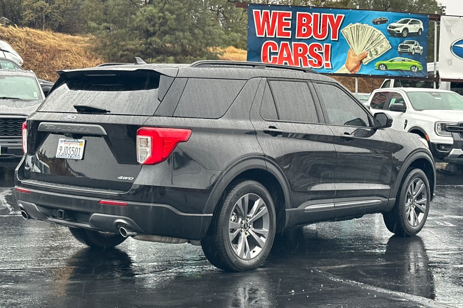 2023 Ford Explorer XLT photo 4