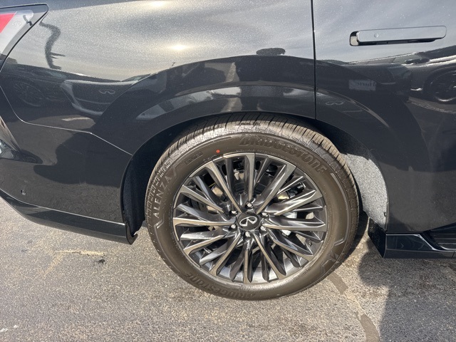2026 Infiniti QX80 photo 5