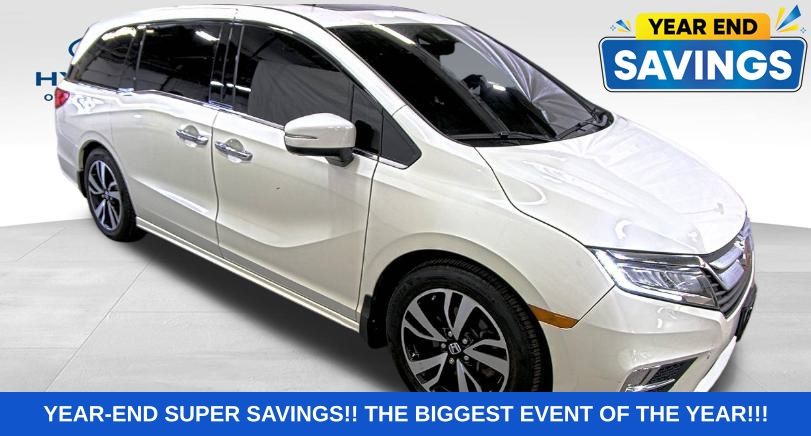 2018 Honda Odyssey Elite's photo