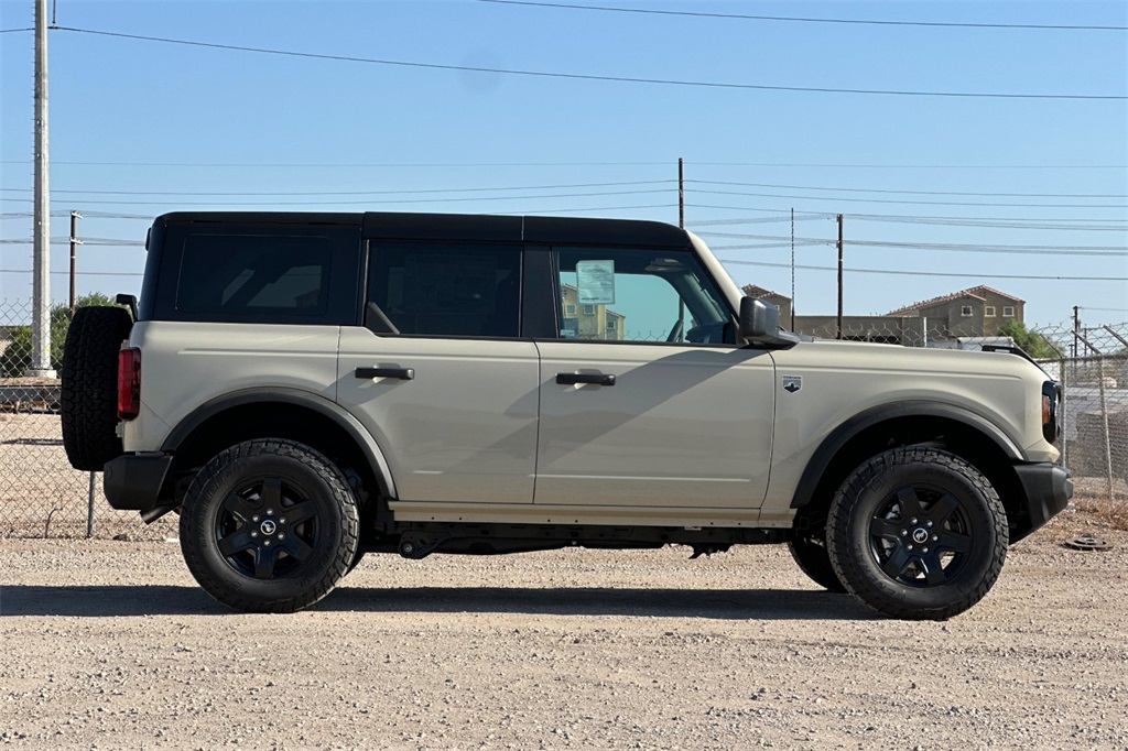 2025 Ford Bronco Big Bend photo 2