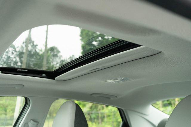 2025 Hyundai Elantra Hybrid Limited photo 4