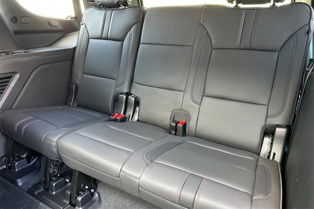 2025 Chevrolet Tahoe RST photo 14