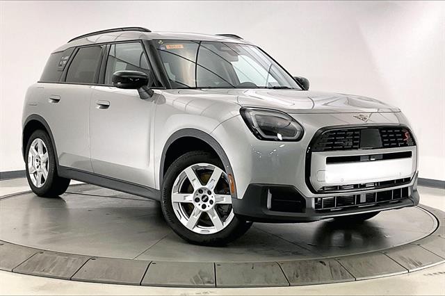 2025 MINI Countryman S's photo