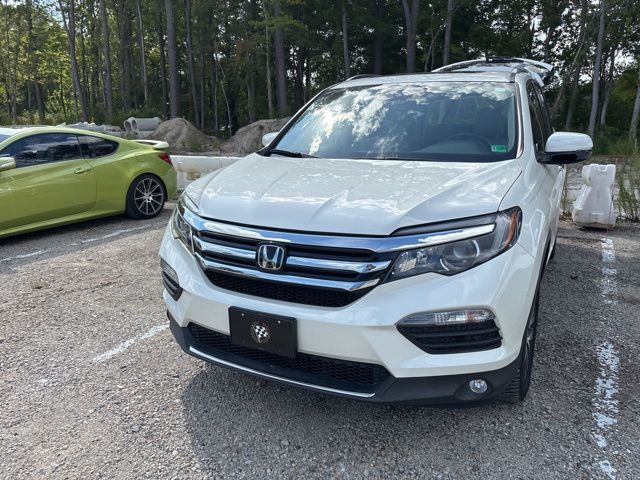 2016 Honda Pilot Touring photo 4
