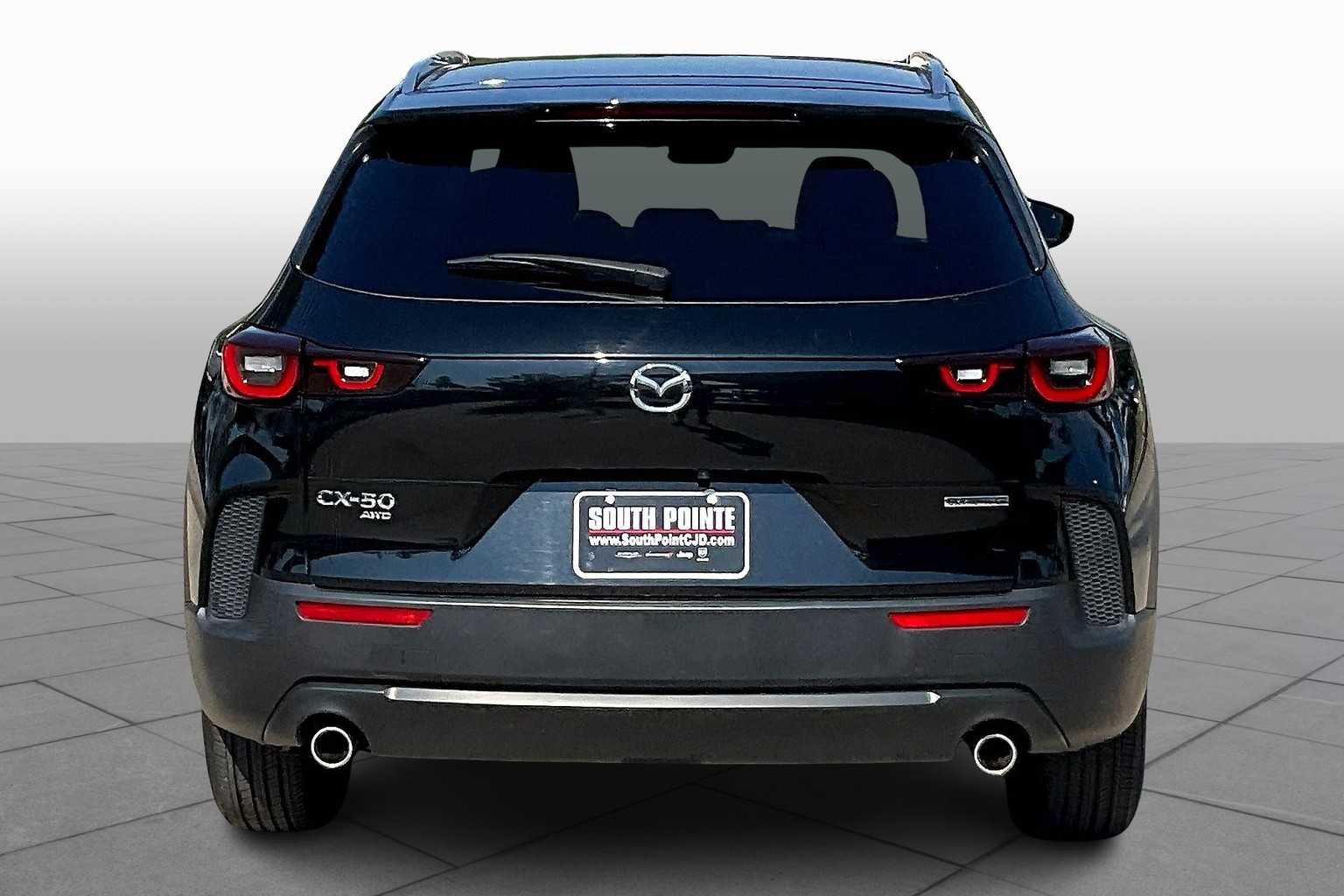 2024 Mazda CX-50 2.5 S Preferred photo 4