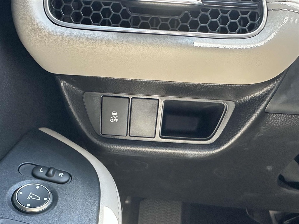 2026 Honda HR-V EX-L photo 22
