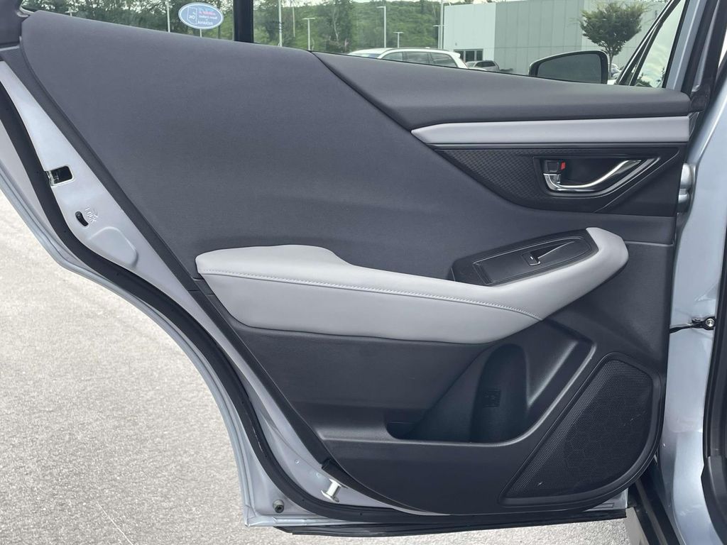 2022 Subaru Outback Premium photo 2