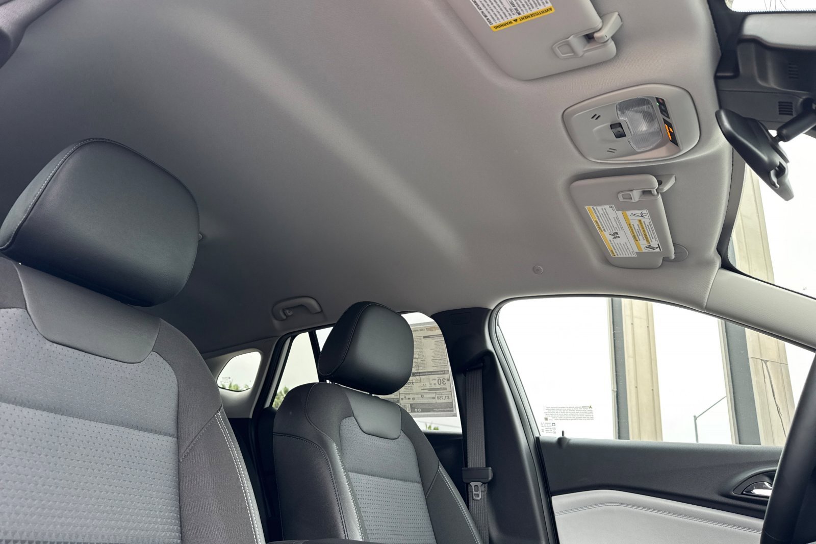 2025 Chevrolet Trax LT photo 13