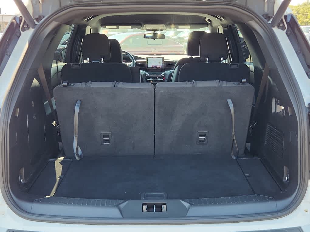 2020 Ford Explorer XLT photo 21