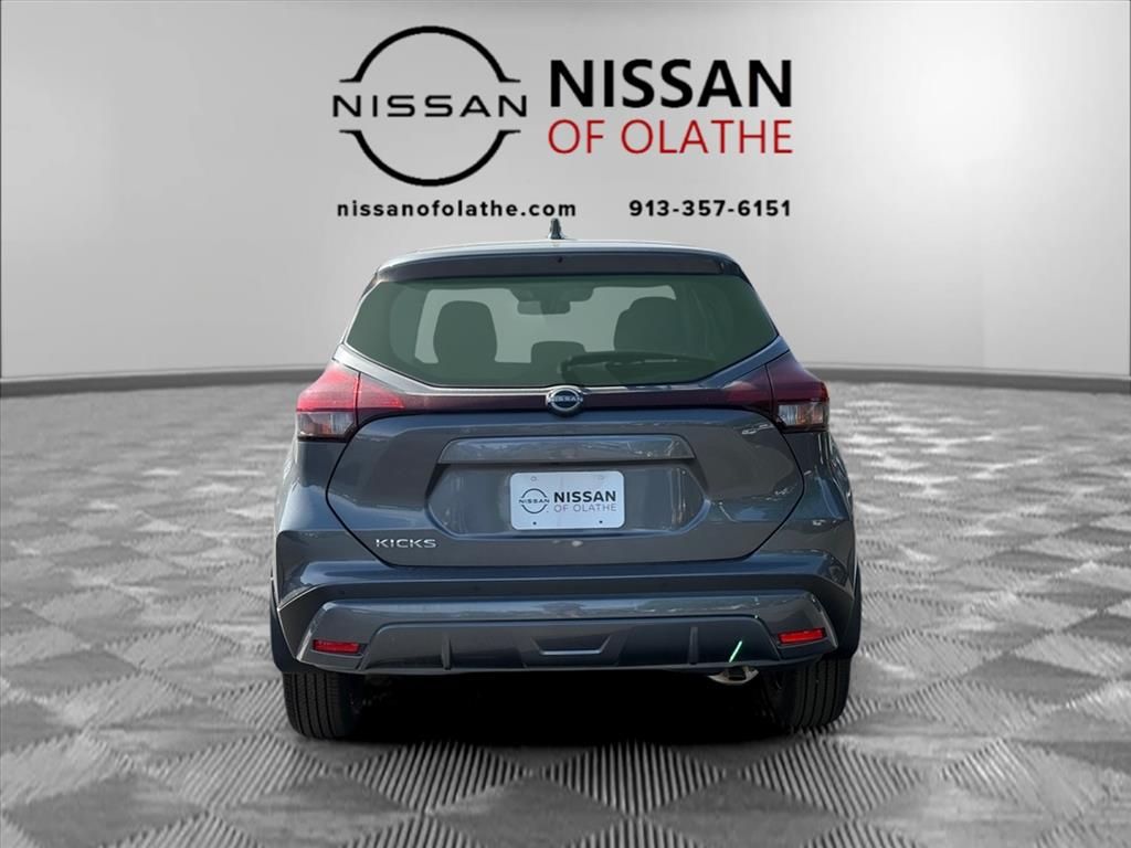 2025 Nissan Kicks Play S photo 20