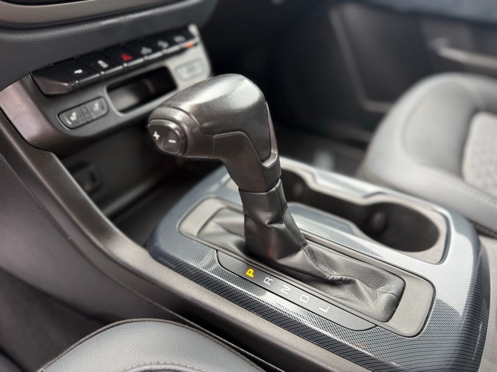 2020 Chevrolet Colorado Z71 photo 21