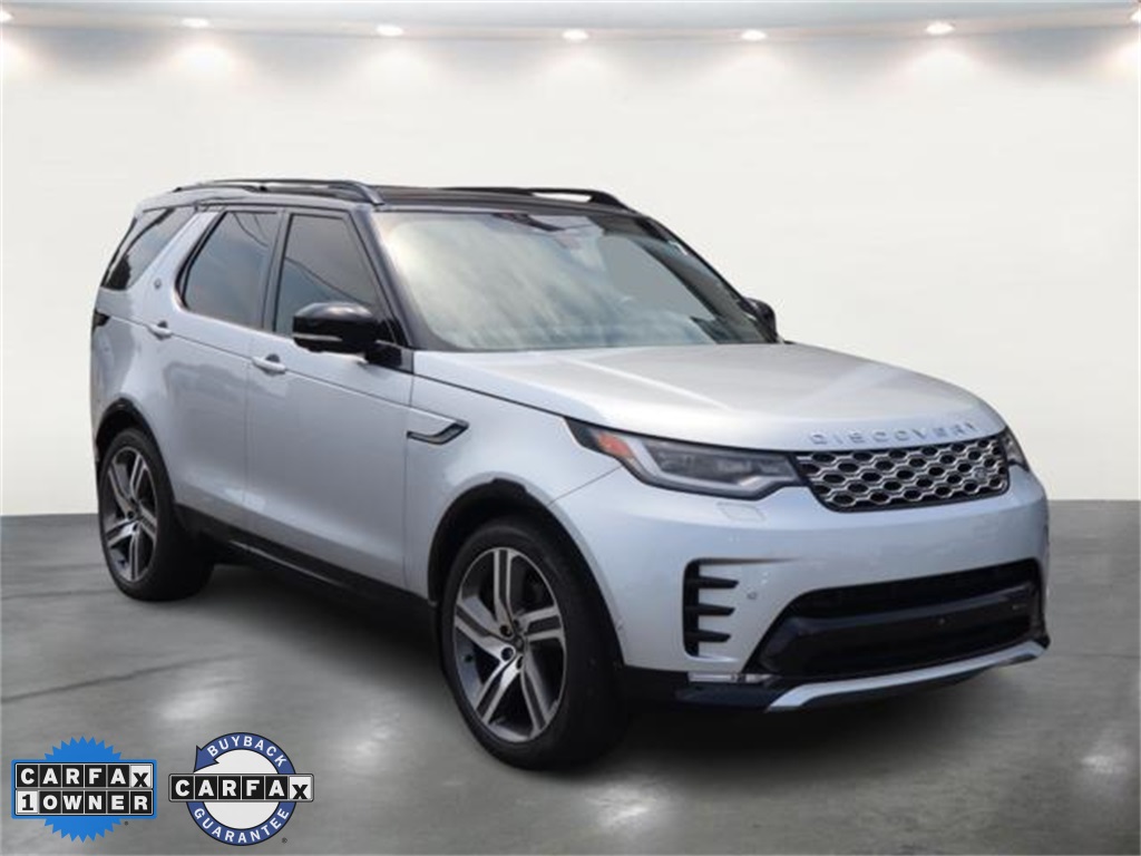 2023 Land Rover Discovery Metropolitan Edition's photo