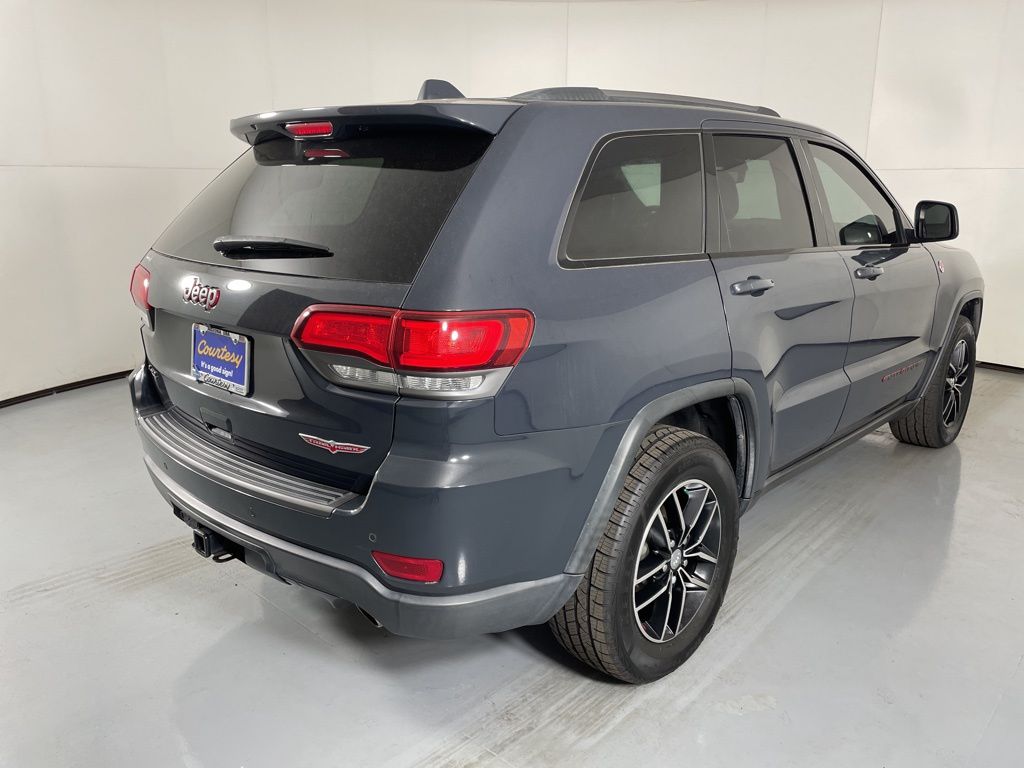 2017 Jeep Grand Cherokee Trailhawk photo 3