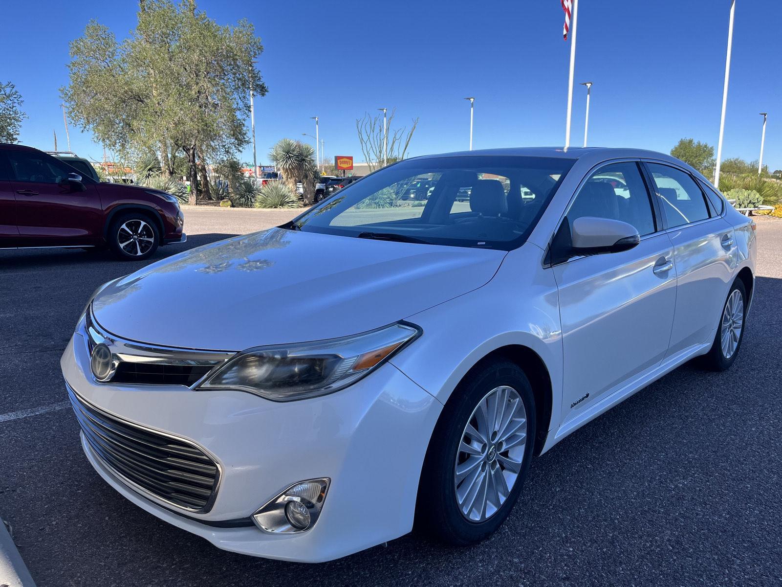 2014 Toyota Avalon Limited Hybrid