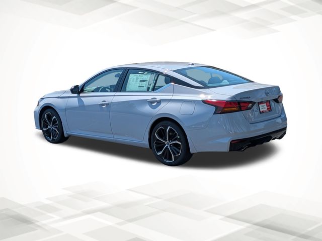 2025 Nissan Altima 2.5 SR photo 4