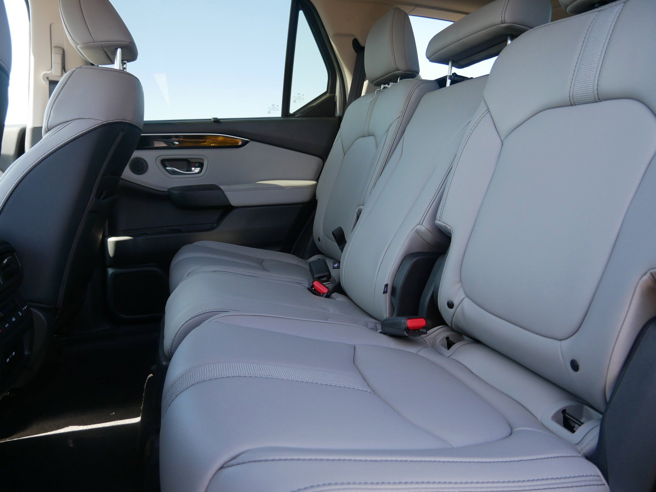 2025 Honda Pilot Touring photo 12