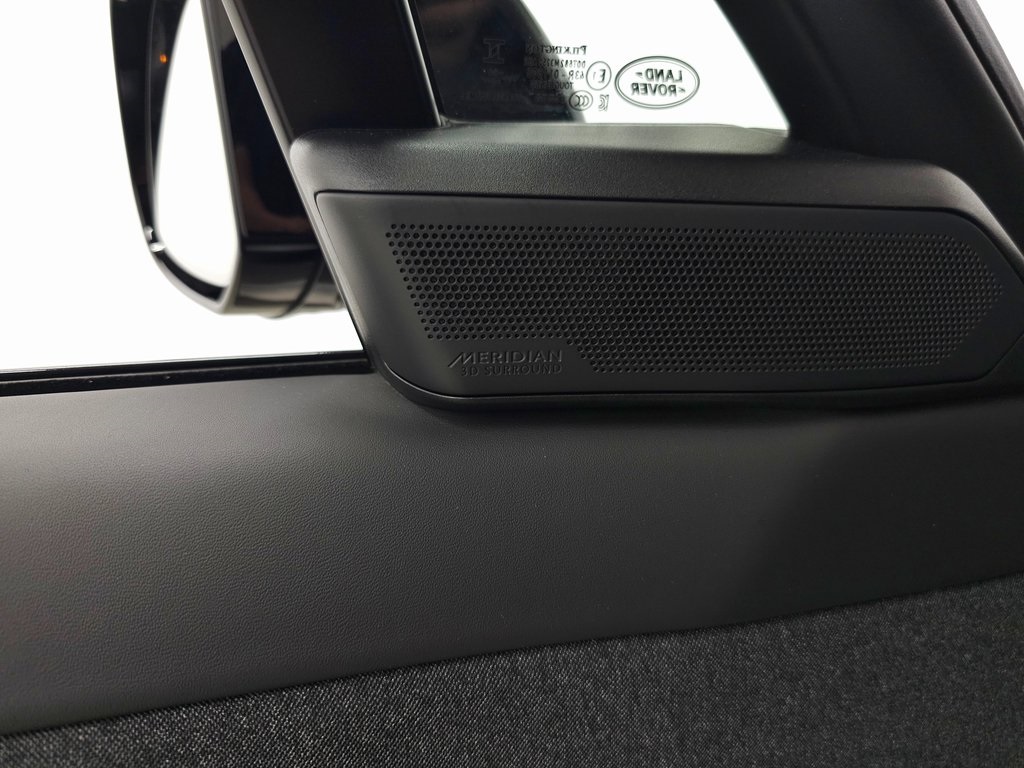 2025 Land Rover Range Rover Sport SE photo 13