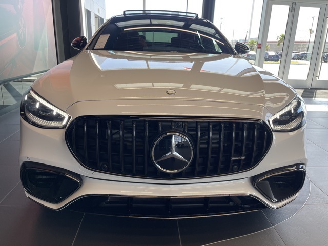 2025 Mercedes Benz S 450 63 e 4MATIC photo 2