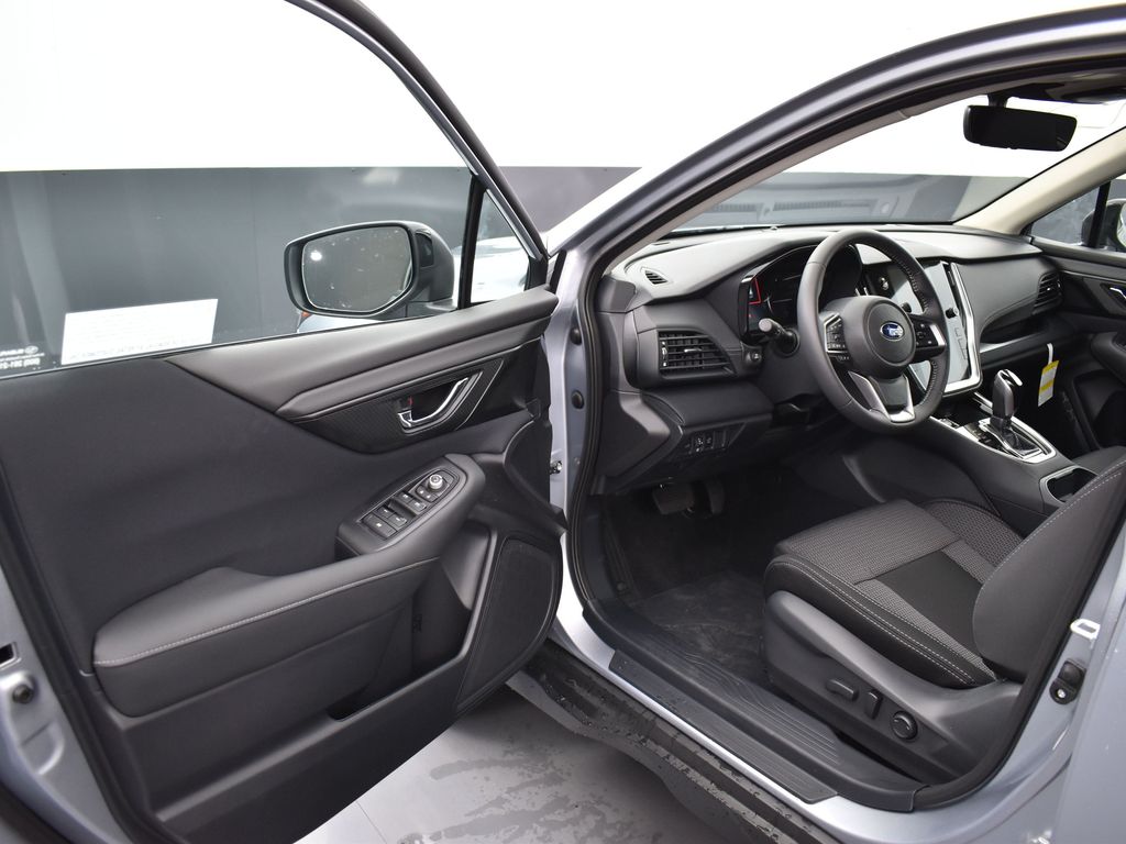 2025 Subaru Outback Premium photo 4