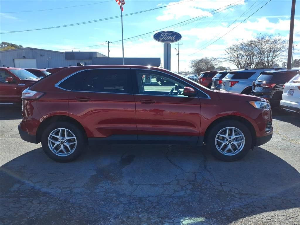 2023 Ford Edge SEL photo 4