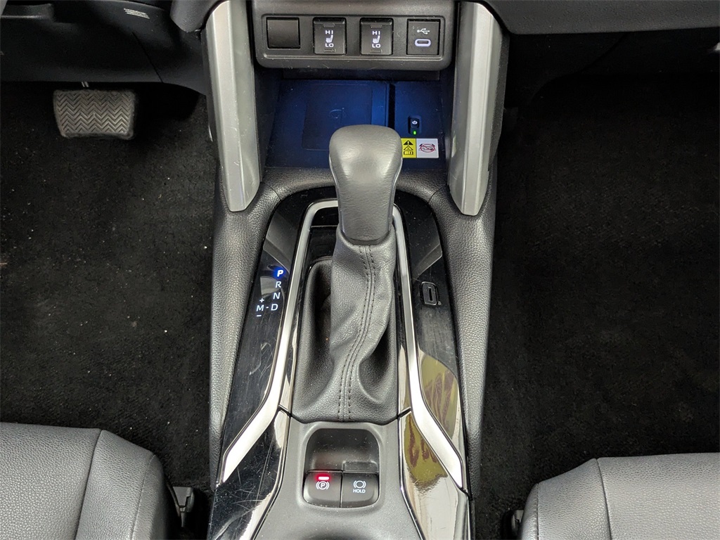 2023 Toyota Corolla Cross XLE photo 16