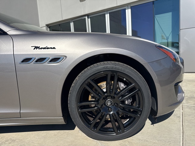 2022 Maserati Quattroporte Modena Q4 photo 9