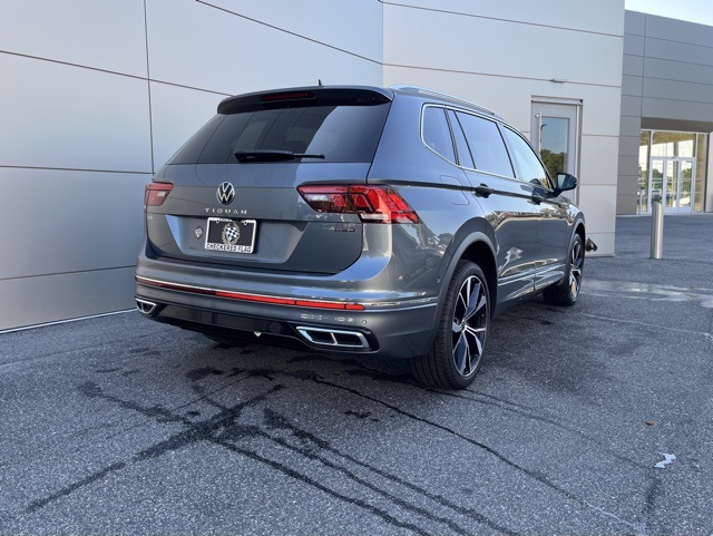 2024 Volkswagen Tiguan SEL R-Line Black photo 23