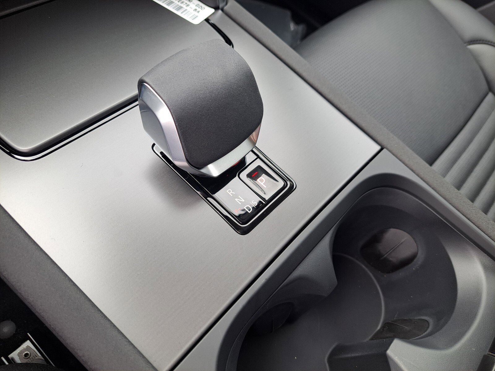 2025 Land Rover Discovery Sport S photo 11
