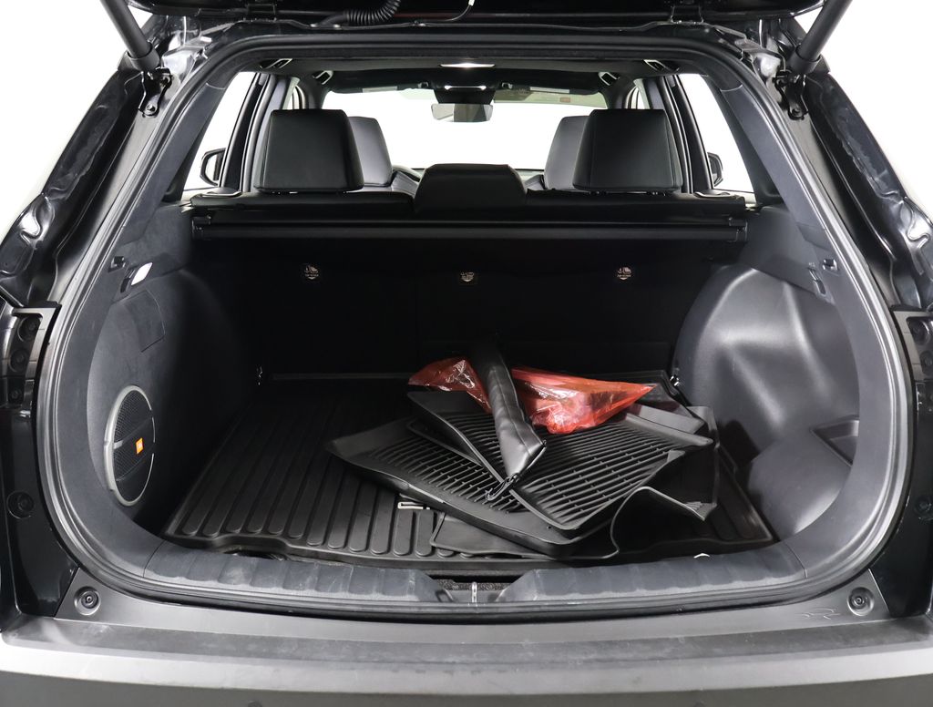 2024 Toyota Corolla Cross Hybrid XSE photo 15
