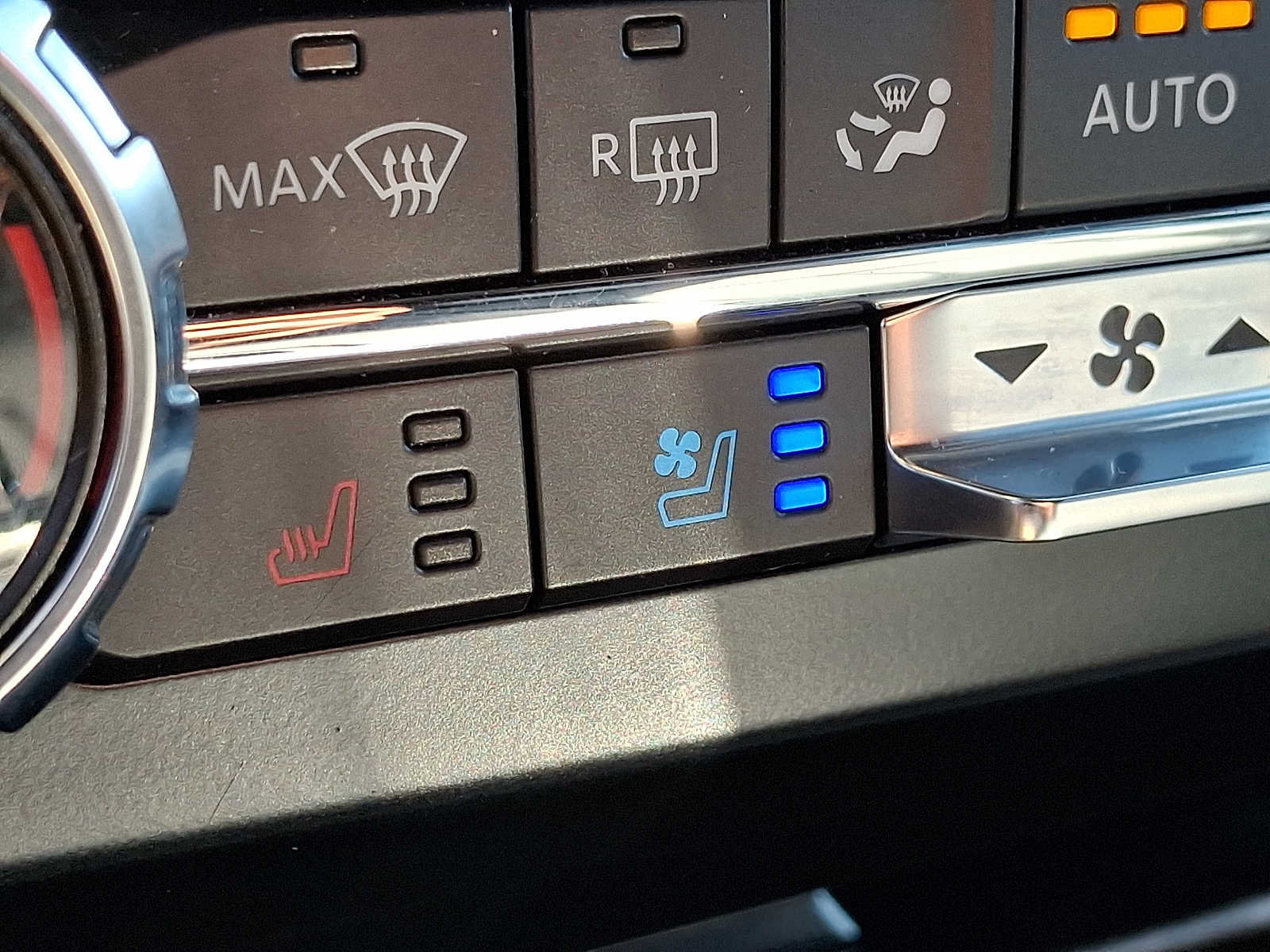 2022 Ford F-250 Lariat photo 24
