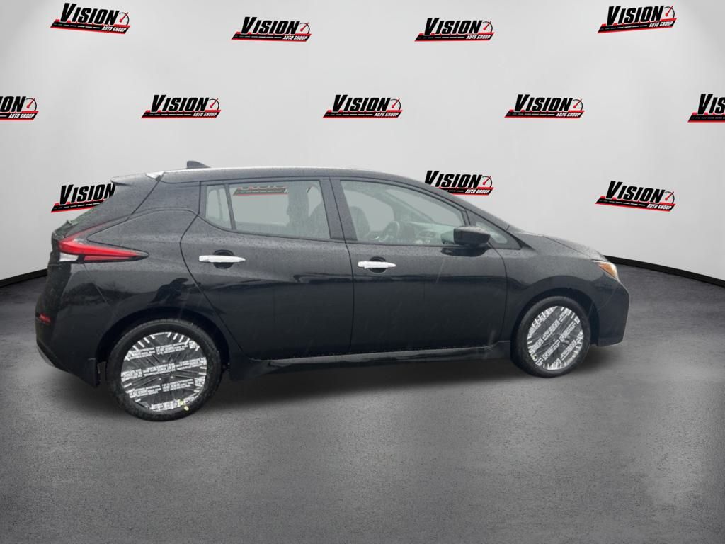 2024 Nissan Leaf SV Plus photo 2