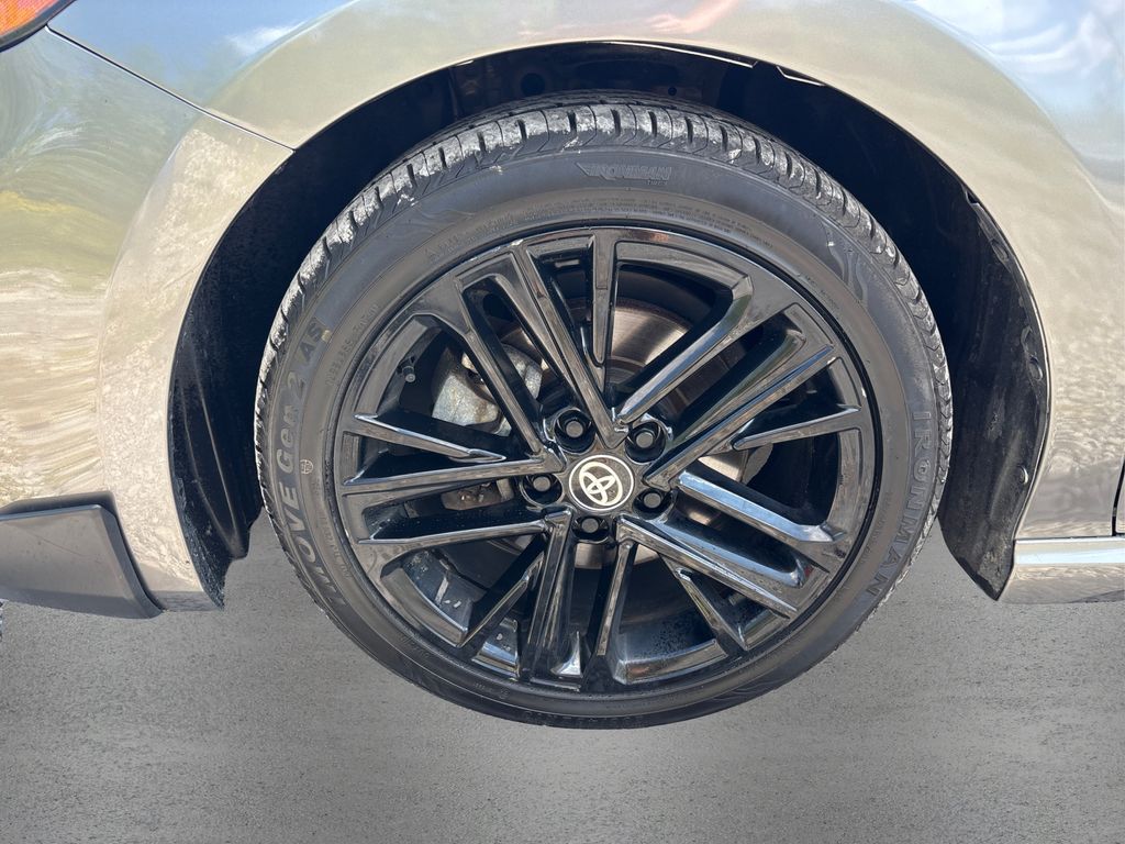 2025 Toyota Camry SE photo 14