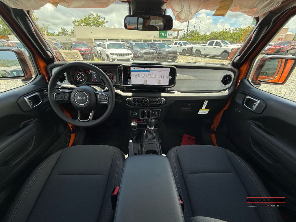 2025 Jeep Wrangler photo 4