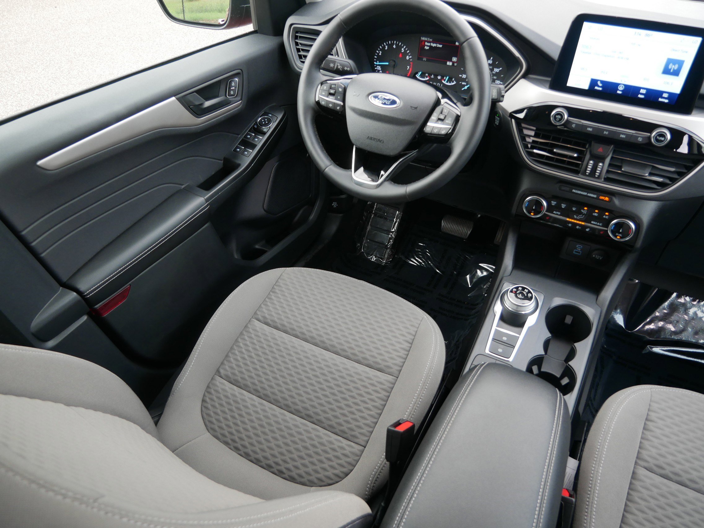 2022 Ford Escape SE photo 9